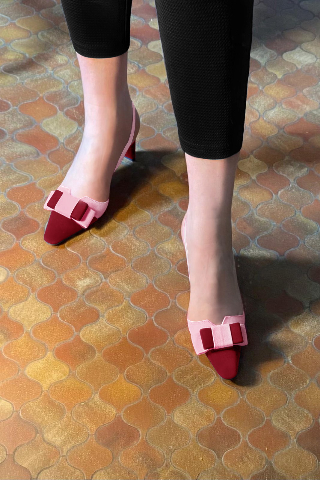 , coloris rouge bordeaux et rose camélia. Bout effilé. Mi-haut à haut. Talon fin. Cérémonie, soirée, cocktail, évènementiel. Personnalisation : Choix des cuirs, 
                des couleurs et des talons. Petites et grandes pointures. - Florence KOOIJMAN